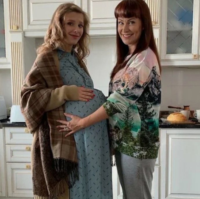 Лиза Арзамасова находится на заключительном месяце беременности