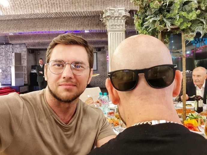 Продюсер Олеся Сазыкина рассекретила имя еще одного гея на российской эстраде Продюсер Олеся Сазыкина рассекретила имя еще одного гея на российской эстраде