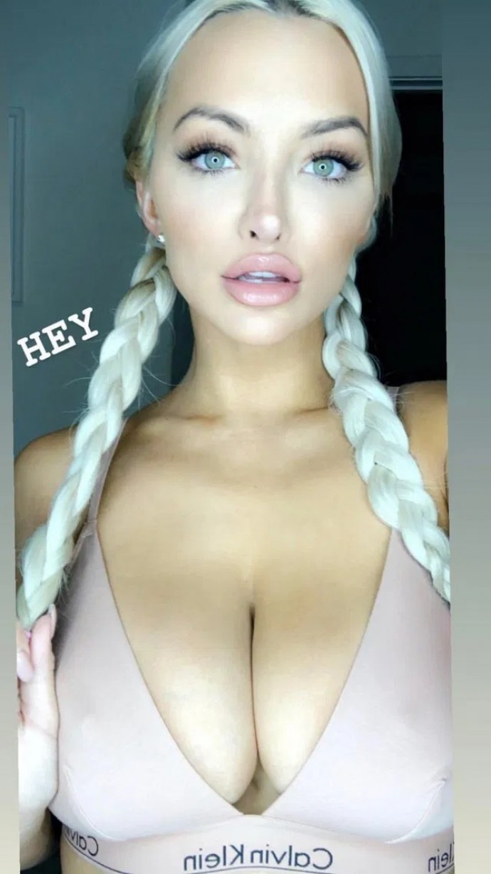 В сети появились новые интимные фото большегрудой звезды Playboy Линдси Пелас В сети появились новые интимные фото большегрудой звезды Playboy Линдси Пелас