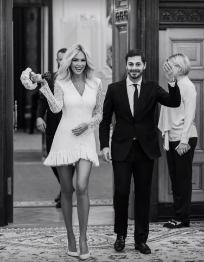 В сети появились фотографии со свадьбы Виктории Лопыревой и Игоря Булатова