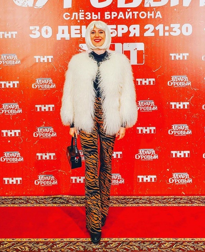 Андрей Гайдулян и его подруга стали похожи на проститутку и сутенера Андрей Гайдулян и его подруга стали похожи на проститутку и сутенера
