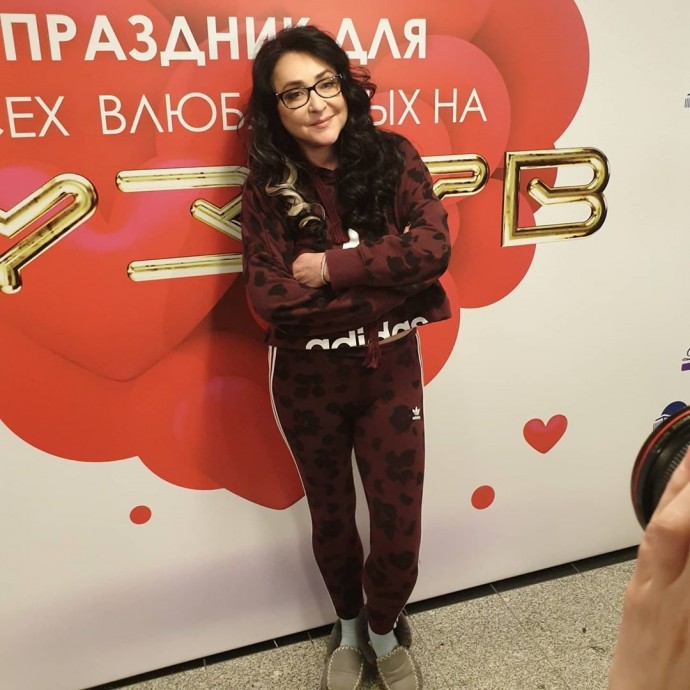 Лолите Милявской стало плохо во время выступления в Кремле Лолите Милявской стало плохо во время выступления в Кремле