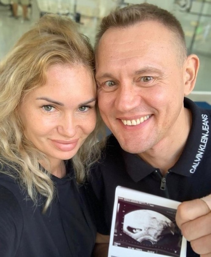 Степан Меньщиков пришёл на "Дом-2" со новой беременной подругой