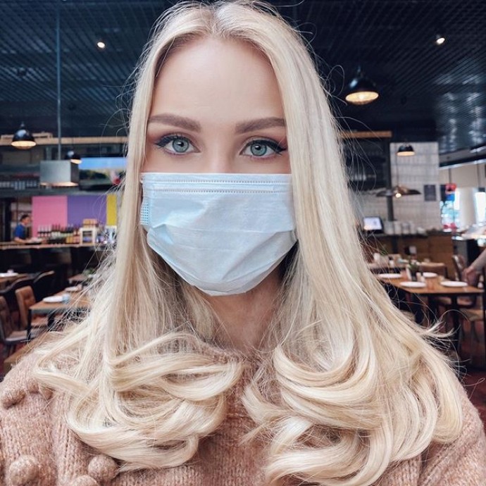 "Люди, опомнитесь": Мария Погребняк не намерена наживаться на коронавирусе
"Люди, опомнитесь": Мария Погребняк не намерена наживаться на коронавирусе