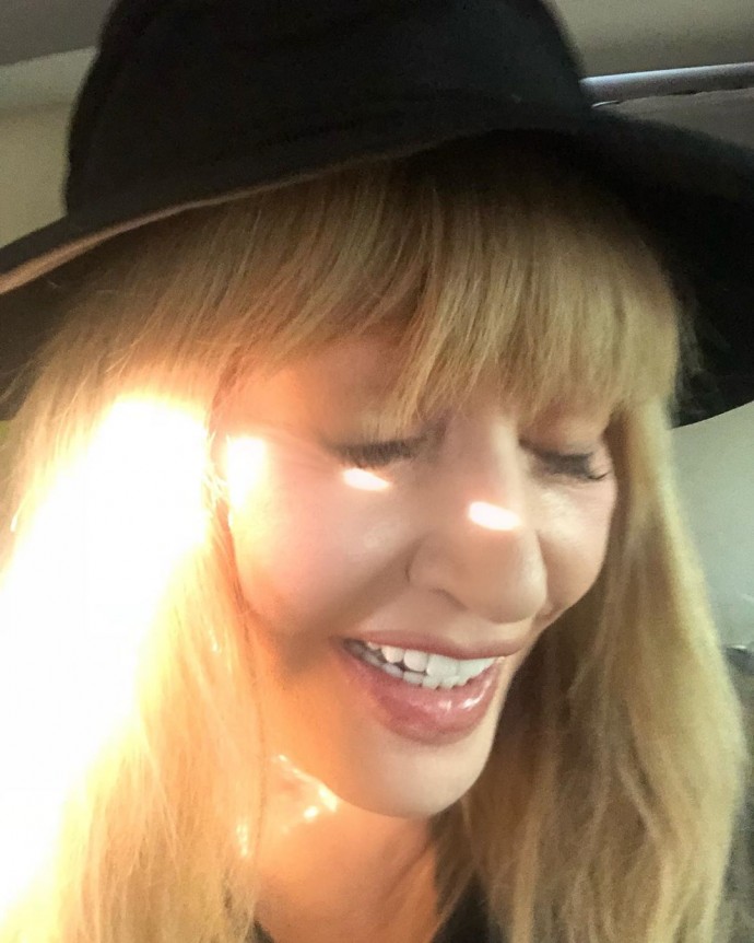 Алла Пугачёва поздравила с днём рождения подругу, которая оказалась копией её дочери
Алла Пугачёва поздравила с днём рождения подругу, которая оказалась копией её дочери