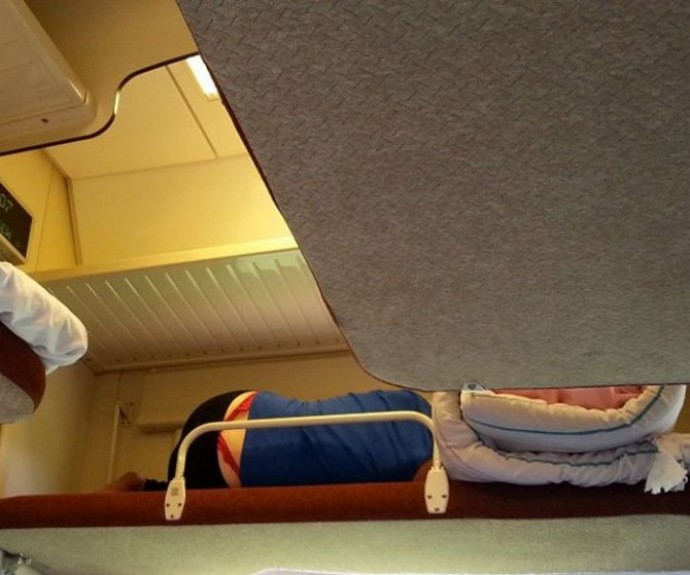 Сексуальные девушки всегда находят своего зрителя в поездах России Сексуальные девушки всегда находят своего зрителя в поездах России