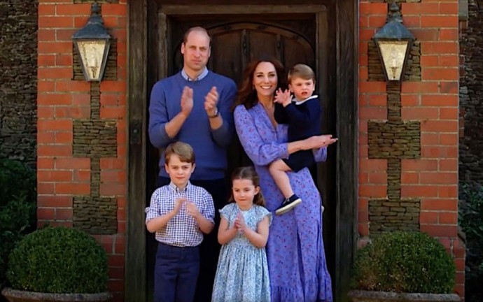 Кейт Миддлтон и принц Уильям показали детей и вышли на связь через Интернет