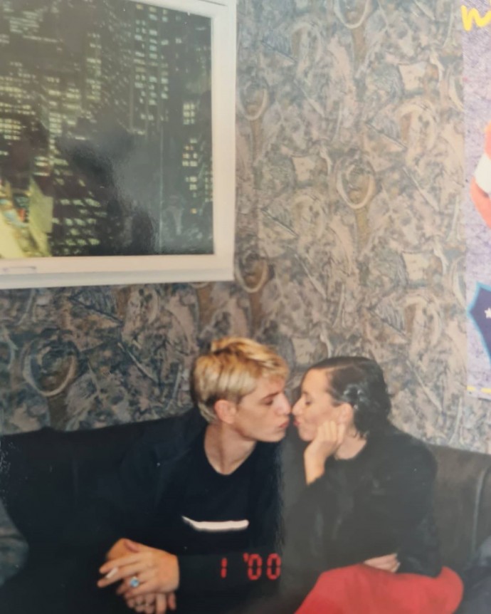 Влад Лисовец опубликовал ретро снимки с Жанной Фриске