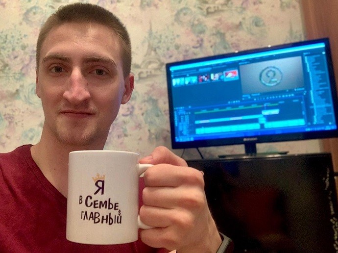 Актер Павел Устинов показал пример другим актерам, как можно зарабатывать в период безработицы
Актер Павел Устинов показал пример другим актерам, как можно зарабатывать в период безработицы