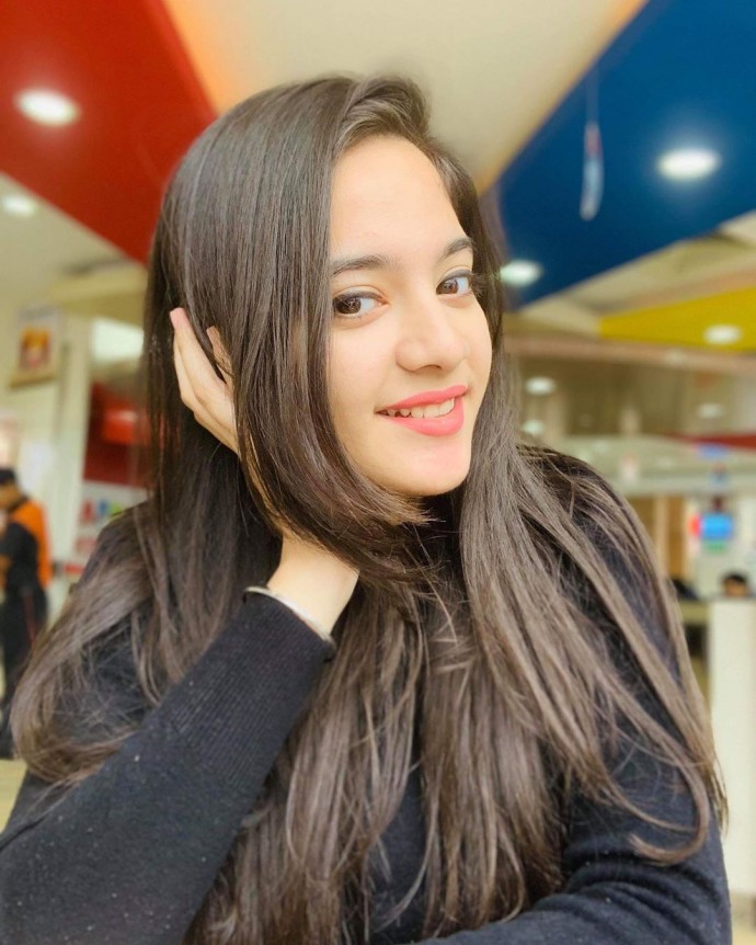16-летняя звезда TikTok Сия Каккар покончила с собой