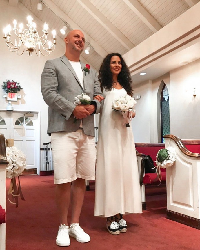 Настя Каменских опубликовала свадебные фото с Потапом