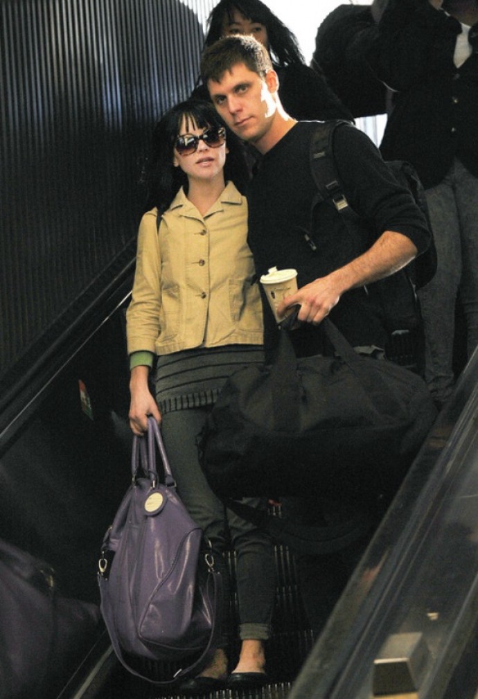 Кристина Риччи получила запретительный ордер на мужа