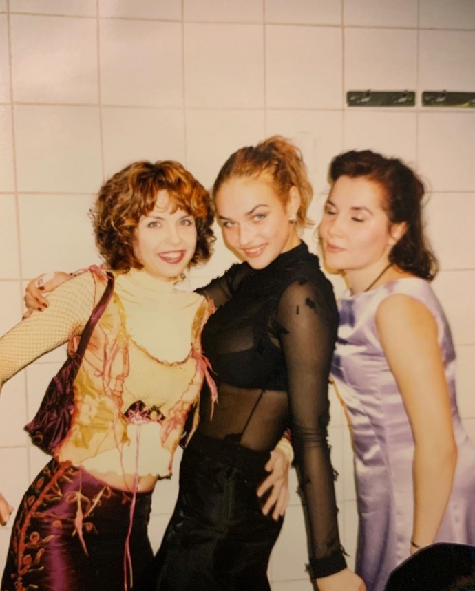 «Ухоженная и гиперсексуальная»: Алена Водонаева назвала свою фаворитку в битве платьев Натальи Ионовой и Меган Фокс