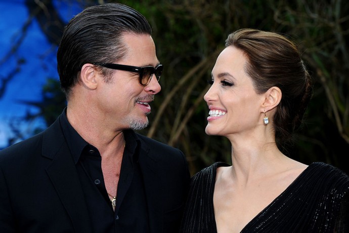 Анджелина Джоли попыталась наладить отношения с Брэдом Питтом
