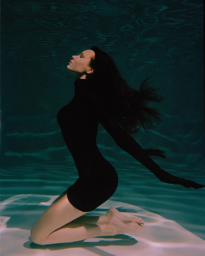 Анастасия Решетова решилась на необычный эксперимент под водой