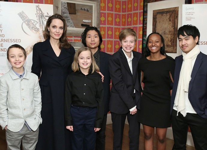 Анджелина Джоли запретила Брэду Питту видеться с детьми