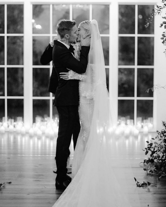 Джастин Бибер трогательно поздравил супругу с годовщиной свадьбы