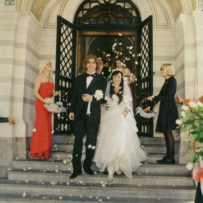 Анастасия Заворотнюк и Петр Чернышев отмечают годовщину венчания