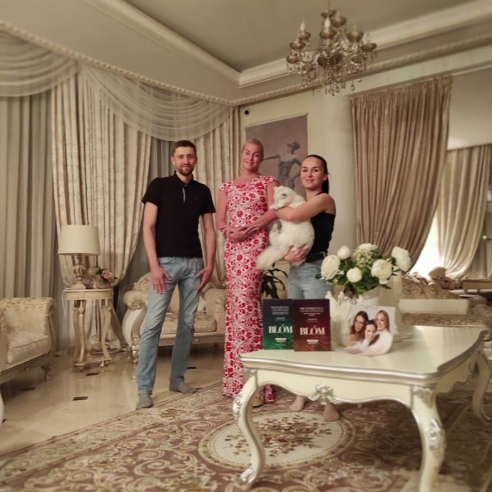 Анастасия Волочкова намекнула на расставание со своим женихом