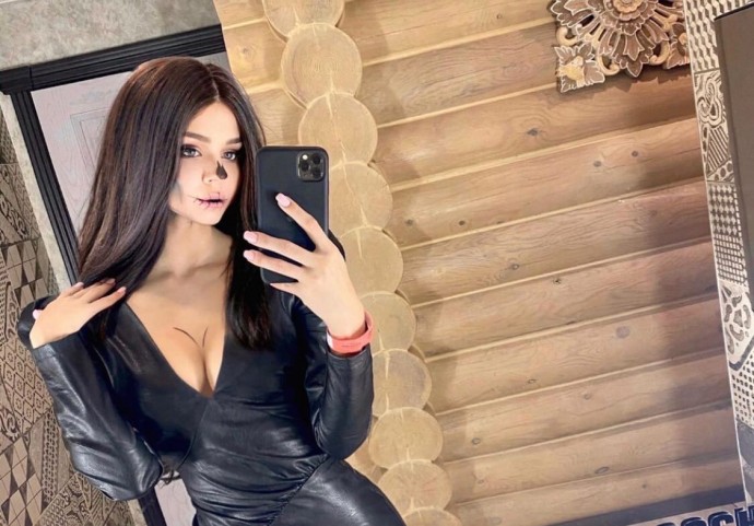 Кендал Дженер и еще девять сексуальных девушек, отметивших Хэллоуин Кендал Дженер и еще девять сексуальных девушек, отметивших Хэллоуин