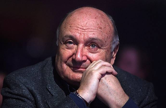 Стала известна причина смерти Михаила Жванецкого Стала известна причина смерти Михаила Жванецкого