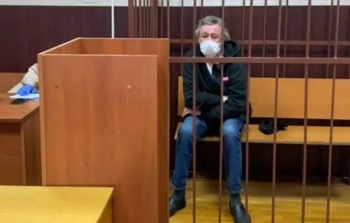 Михаила Ефремова этапировали в колонию Михаила Ефремова этапировали в колонию