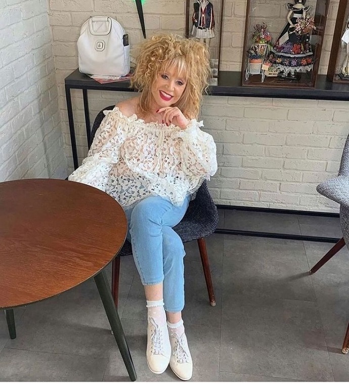 Алла Пугачева без макияжа и фотошопа: Максим Галкин опубликовал «смелое» фото своей жены