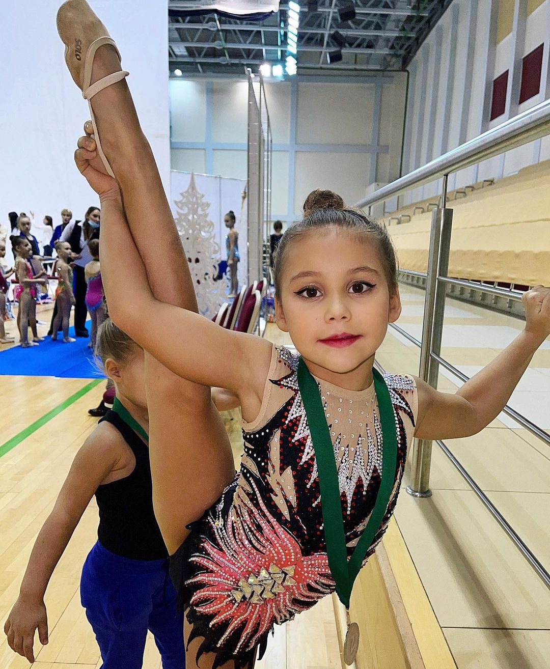 "Майя не особо врубилась": Оксана Самойлова похвасталась спортивными успехами дочерей