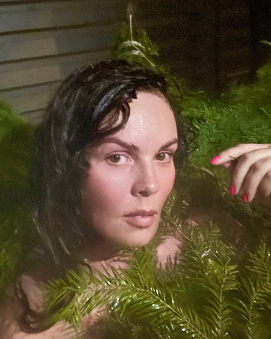 59-летняя Екатерина Андреева замечена на отдыхе в частной бане