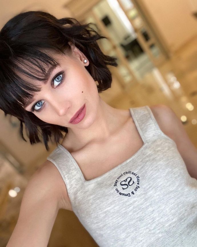 Актриса Кристина Асмус опубликовала провокационный снимок, сделав акцент на попке