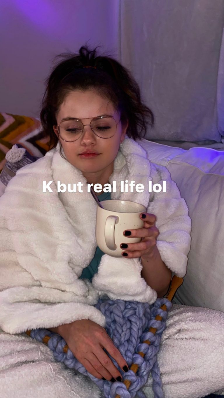 Опухшая Селена Гомес напугала болезненным видом