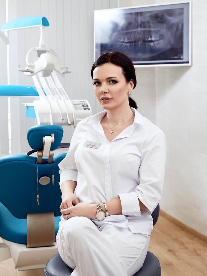 Звездный врач-стоматолог Наталия Кадькалова назвала стоимость брекетов Дани Милохина