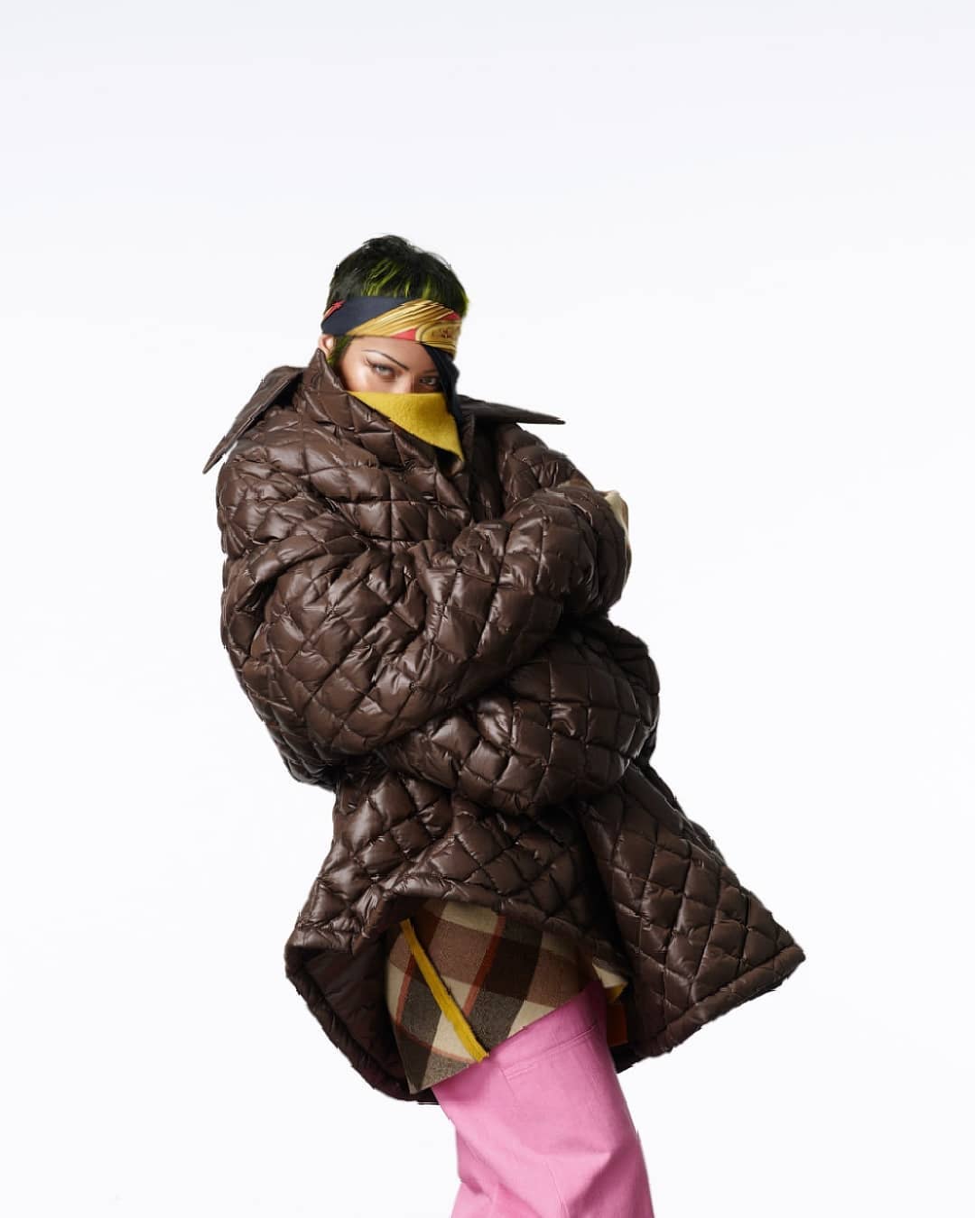 Певица Рианна снялась в стильной фотосессии для Vogue