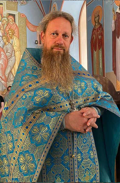 «Ситуация очень тягостная»: духовник певицы МакSим прокомментировал её состояние
