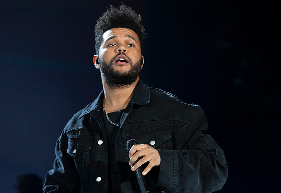 Анджелина Джоли подогрела слухи о романе с The Weeknd
