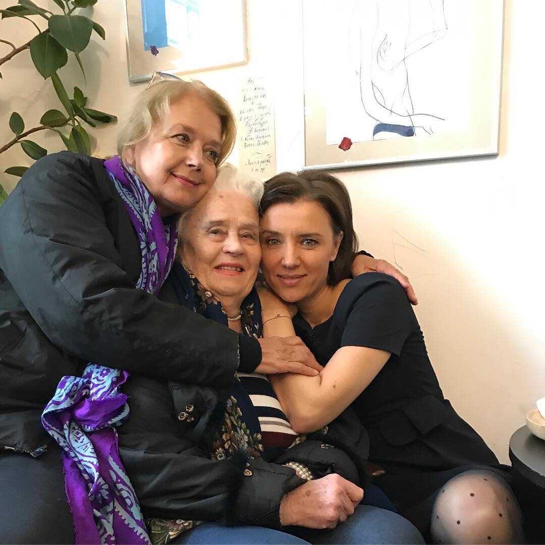 Пока Ирина Алфёрова находилась в больнице, коронавирусом заболела её 99-летняя мама