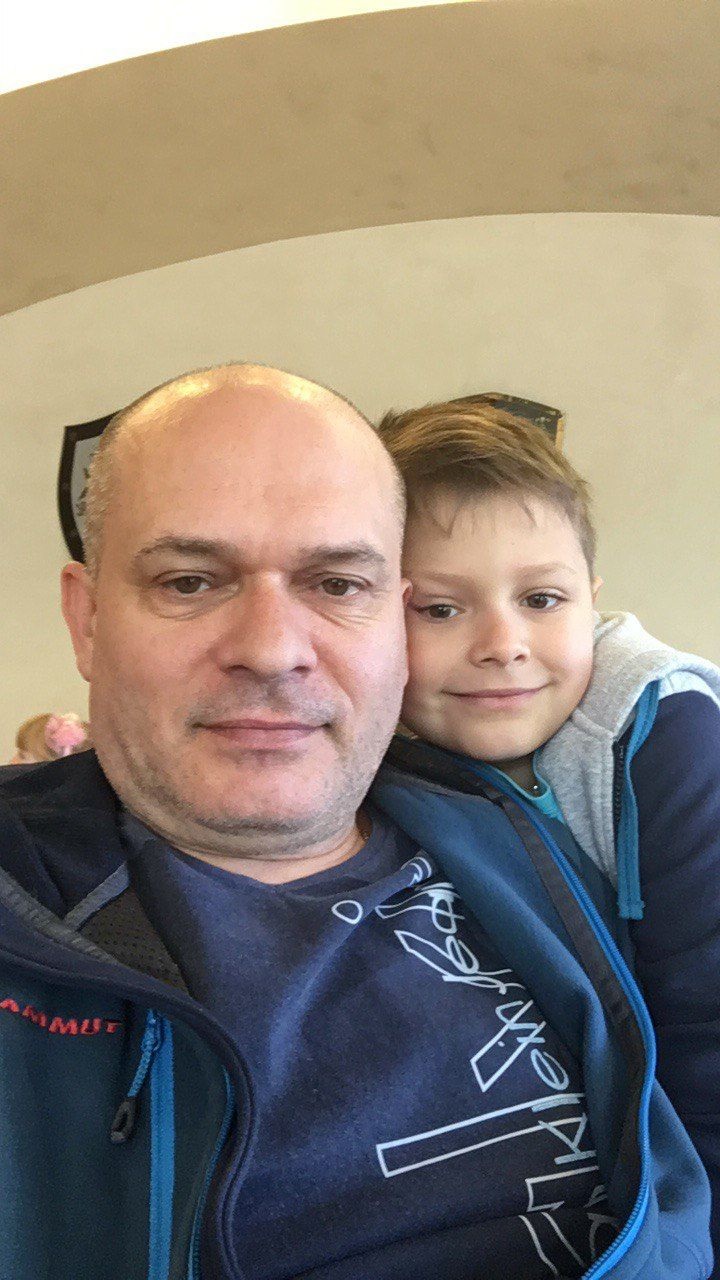 Бывший топ-менеджер Сбербанка заплатил за сына 8,5 млн рублей, но экс-супруга все равно прячет от него ребенка