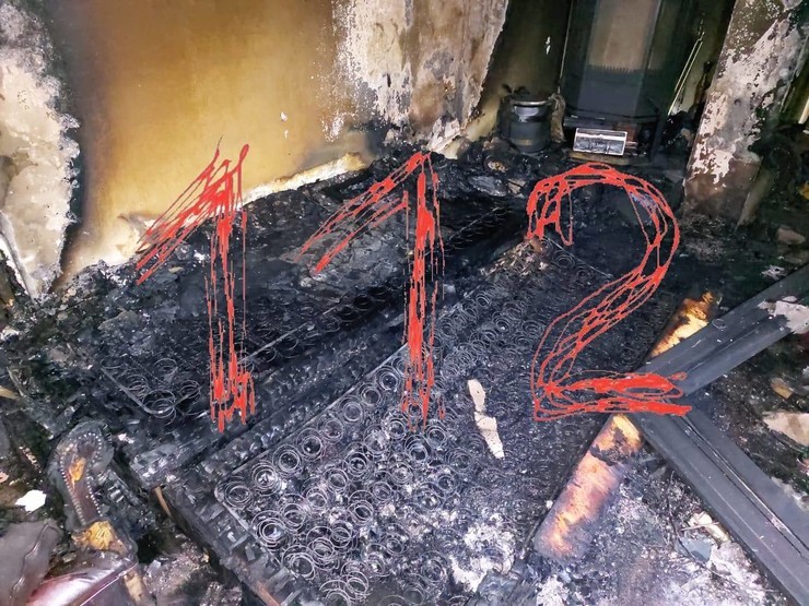 Марина Хлебникова находится в реанимации после пожара в её квартире: фото с места происшествия 