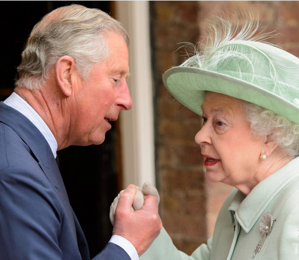 Принц Чарльз расстроил англичан печальной фразой о больной матери