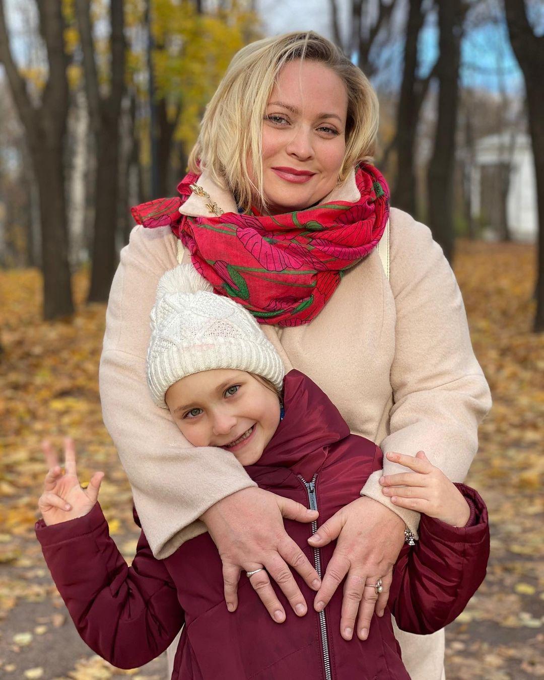 Светлана Пермякова рассказала, что ее дочь ездит в школу на общественном транспорте