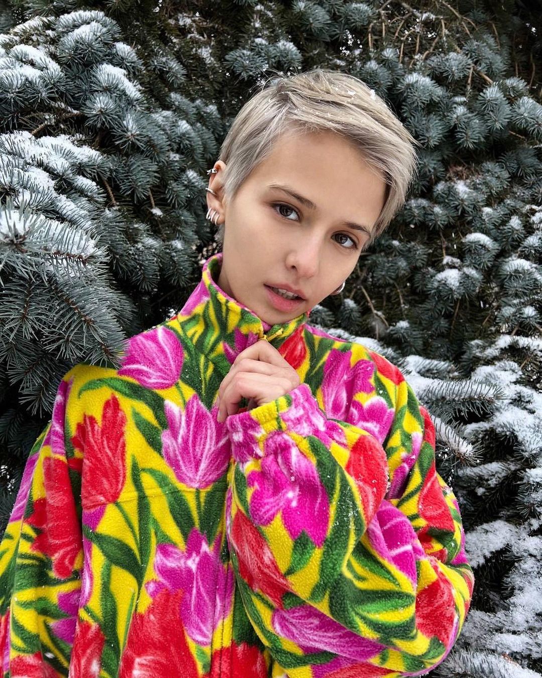 Бывшие мы не твои аксенова. Любовь Аксенова 2022. Аксенова 2021. Любовь Аксенова 2022 постриглась.