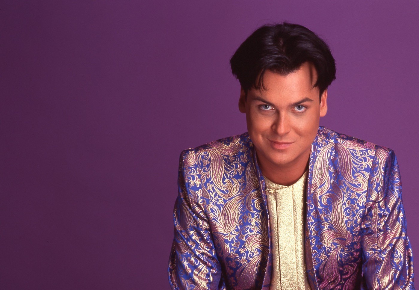 певица анастасия и юлиан. юлиан васин. сколько лет юлиану сейчас. юлиан васин (юлиан). юлиан васин певец.