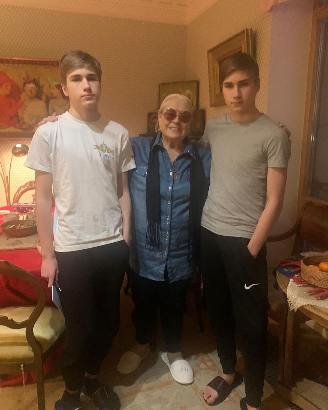 Мария Шукшина опубликовала редкий снимок повзрослевших близнецов