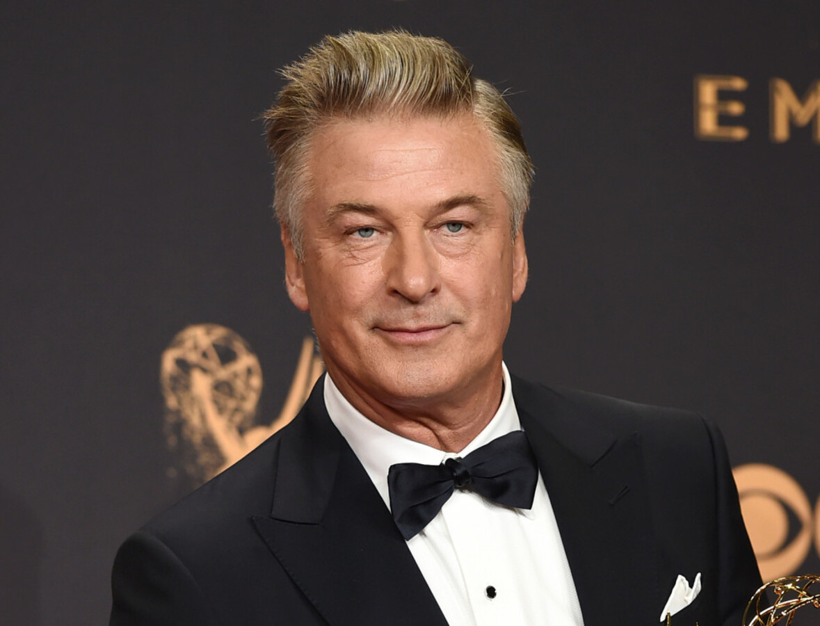 Alec Baldwin responded to charges of non-compliance with the investigation into the murder of cameraman Galina Hutchins