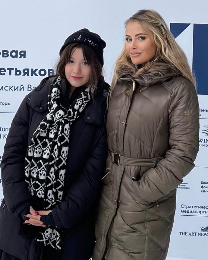Дочь Даны Борисовой Полина заметно располнела