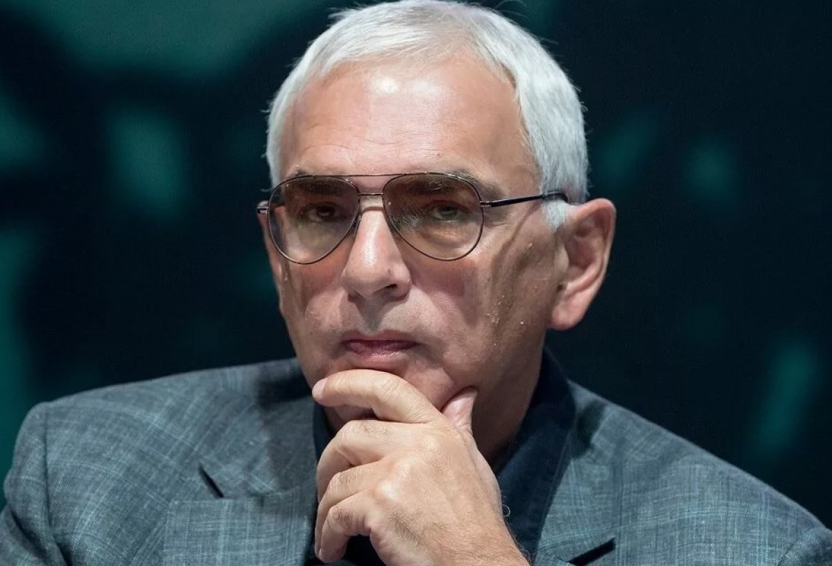 Карен Шахназаров внезапно передумал судиться с родной дочерью за квартиру