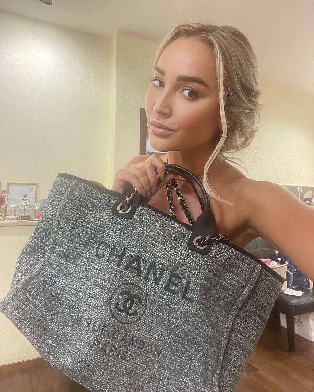 Бородина, Бузова и Боня не смогли объединиться в войне с Chanel: кто и как выражает своё "фи" известному бренду