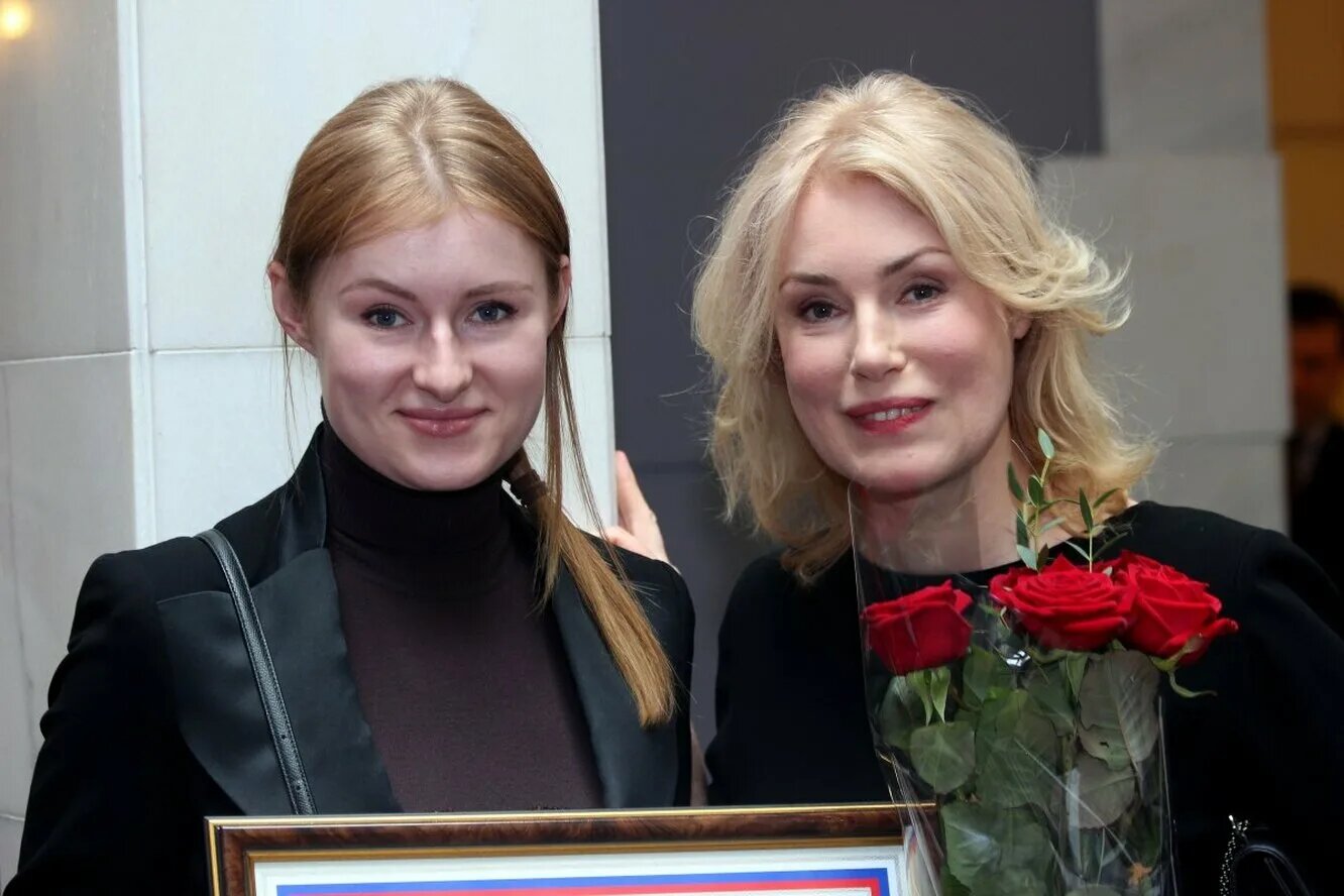 Сестра Марии Шукшиной посетовала, что актриса года не общается даже с собственной дочерью