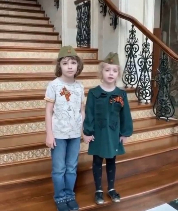 Алла Пугачева, действительно, будет производить оружие под собственным брендом: стало известно, кто и как ей в этом поможет Алла Пугачева, действительно, будет производить оружие под собственным брендом: стало известно, кто и как ей в этом поможет