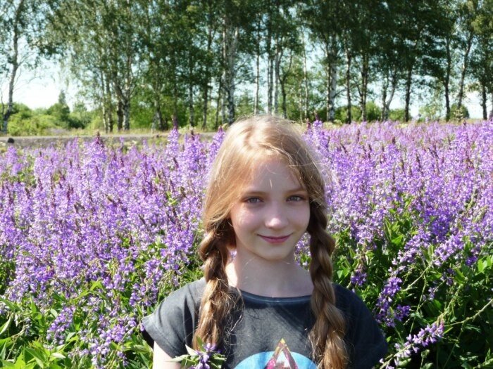 17-летняя звезда кино и сериалов Полина Уварова попала в больницу с передозировкой